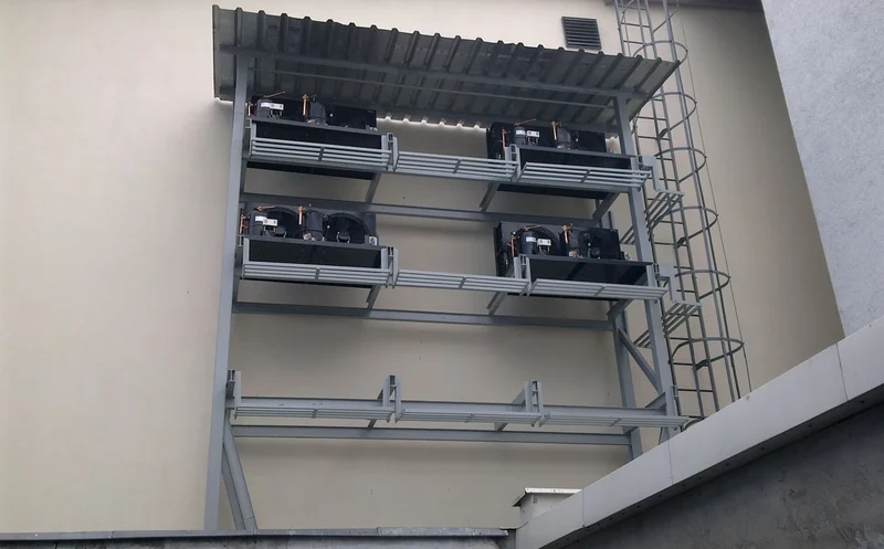 Instalacja rurowa i armatura na ścianie