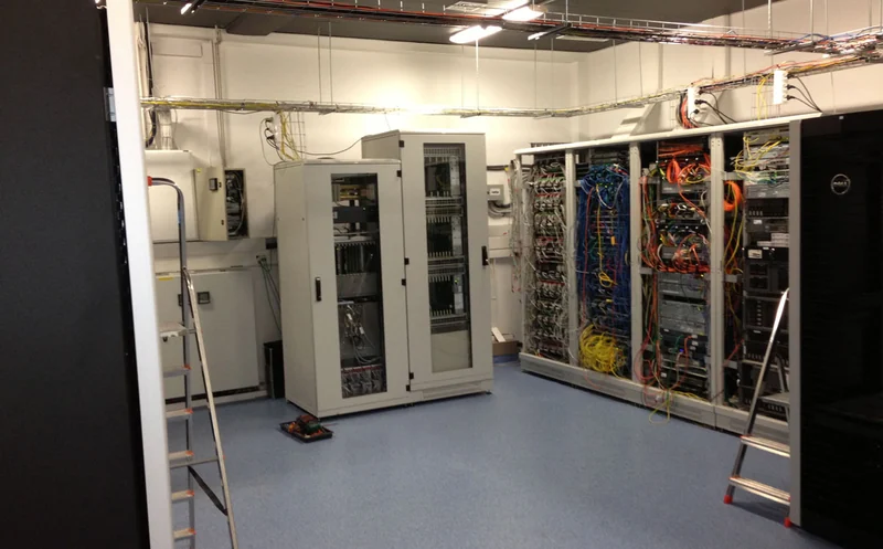 Szafy instalacyjne w pomieszczeniu technicznym